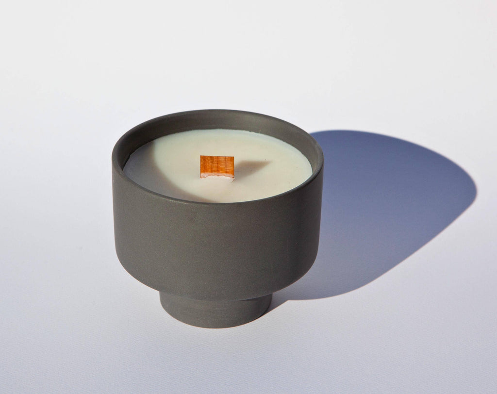 JAEMI GOODS Black Coconut Wax Candle with Crackling Wood WickM